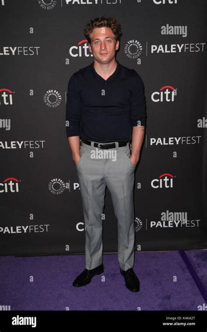 Jeremy Allen White Height: Unveiling The True Height Of The Shameless Star