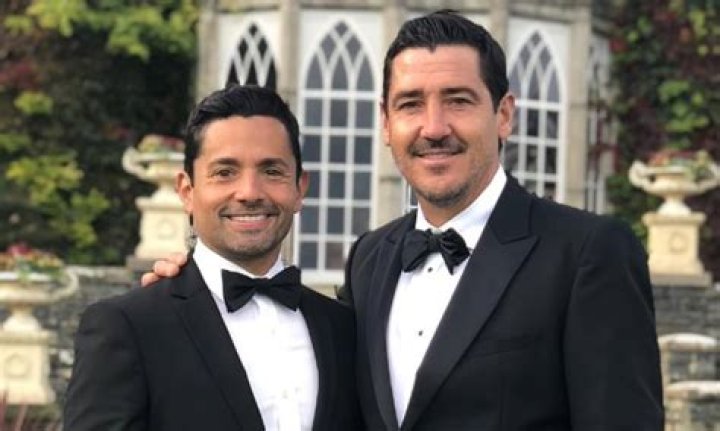Jonathan Knight's Husband: Unveiling The Love Story