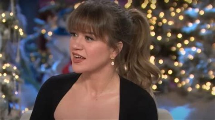 Kelly Clarkson Dating Rumors Uncovered