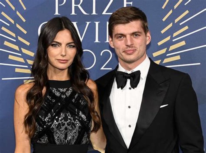 Kelly Piquet's Comprehensive Dating Timeline