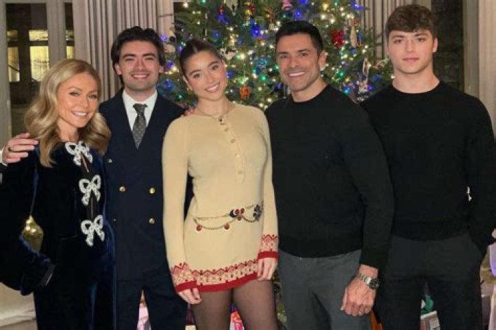 Kelly Ripa Brothers And Sisters
