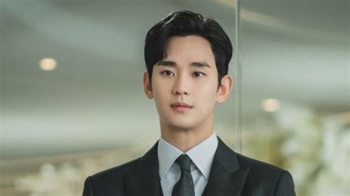 Kim Soo Hyun's Ideal Type Revealed