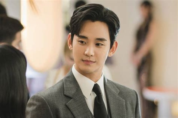 Kim Soo Hyun's Journey To Stardom: A Comprehensive Biography
