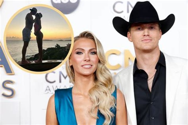 Latest News: Is Justin Thomas' Wife Expecting?