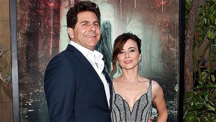 Linda Cardellini's Relationships: A History Of Her Romantic Partnerships