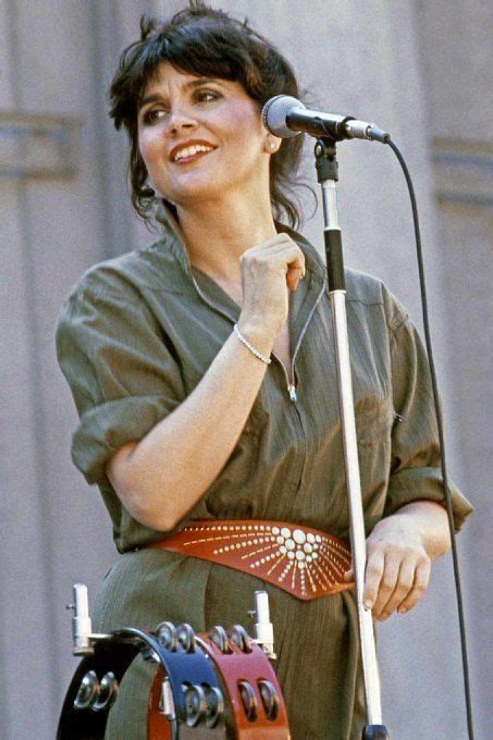 Linda Ronstadt's Net Worth: Unveiling The Secrets Of Her Financial Success