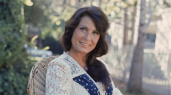 Loretta Lynn's Love Story: Exploring Her Relationships