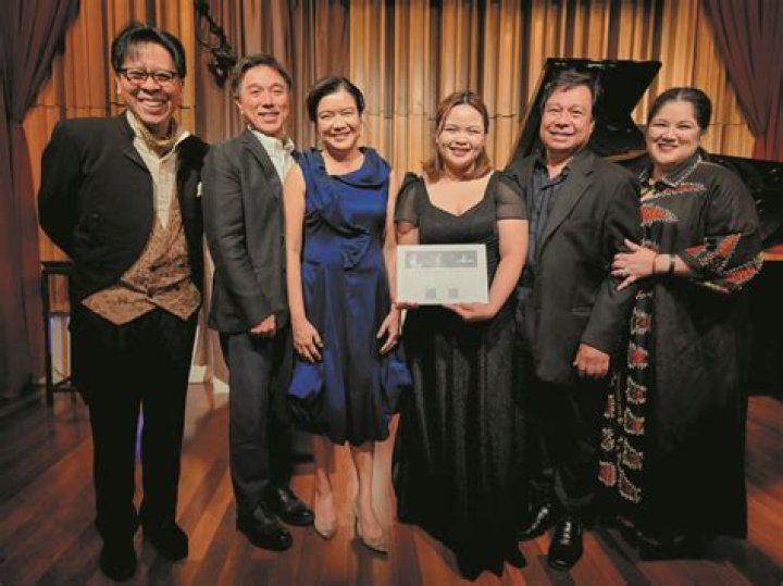 Lyle Lovett's Family: A Legacy Of Music And Relationships