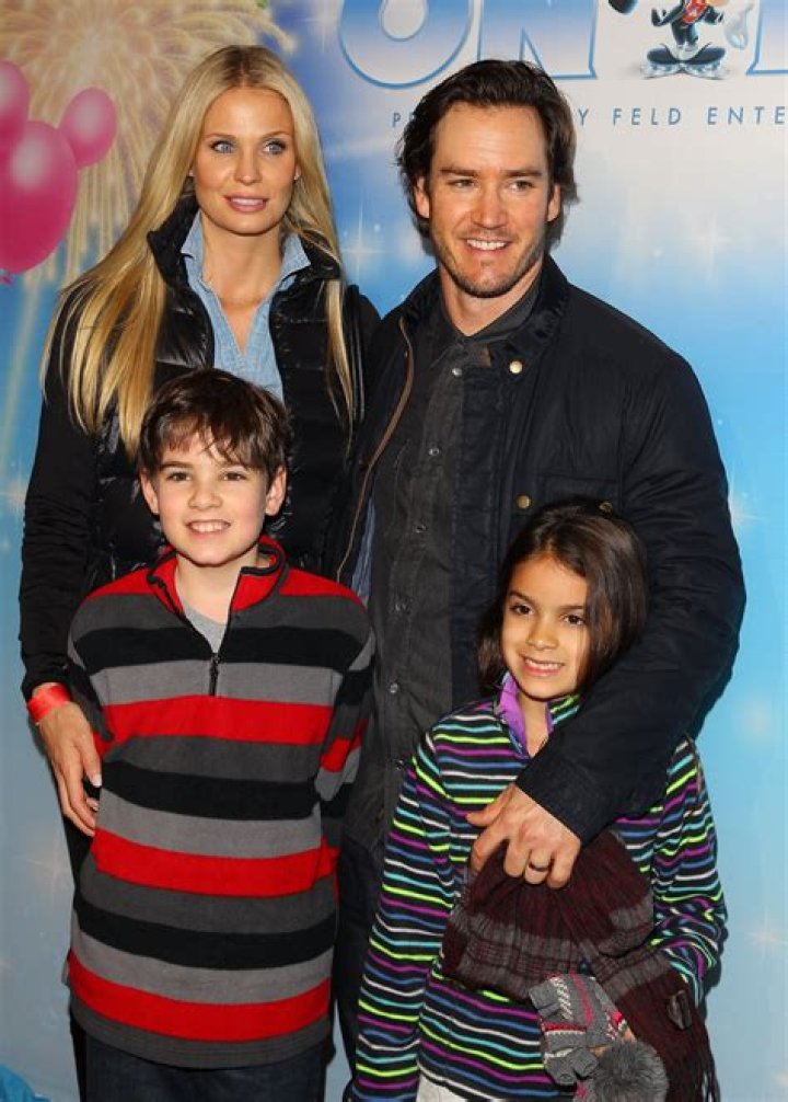 Mark Paul Gosselaar's Mother: A Glimpse Into His Family Life