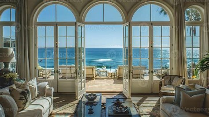 Matthew Perry's Luxurious Malibu Mansion
