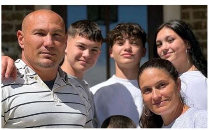 Meet His Brothers And Sister
