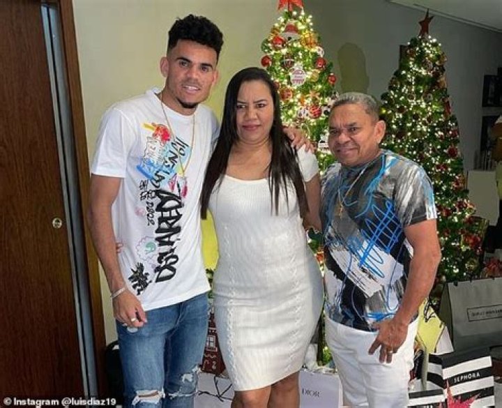 Meet The Stunning Wife Of Legendary Footballer Luis Suarez