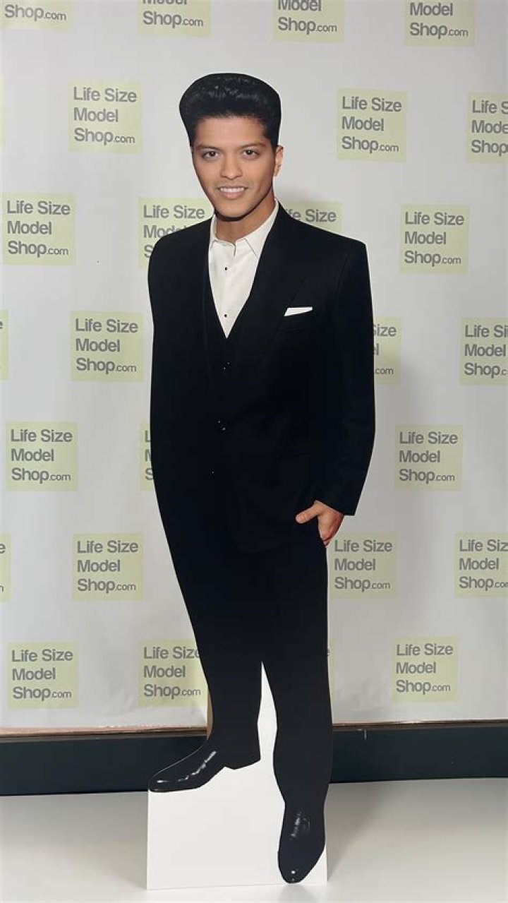 Meet The Talented Musician: Peter Gene Hernandez, Aka Bruno Mars