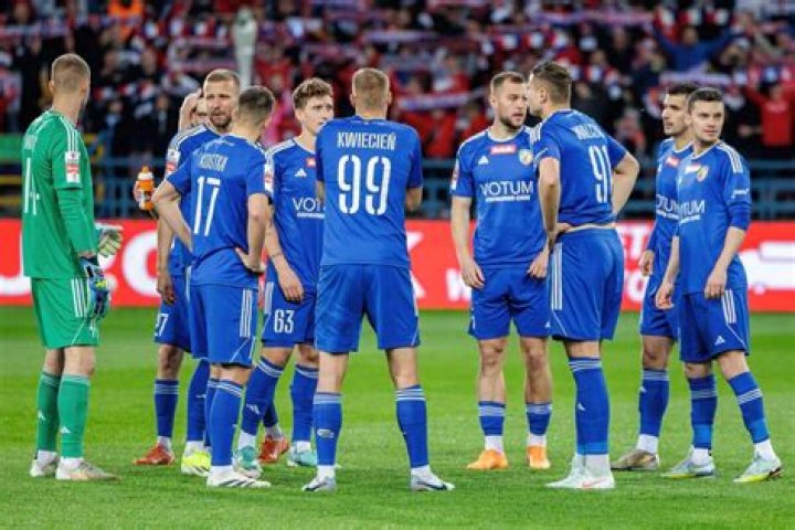 Miedź Stal gledaj online Miedź Legnica - Stal Stalowa Wola 26 lipca 2024 26.07.2024