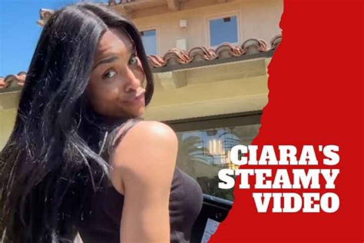 NFL cheerleader Berkleigh Wright earns Spot as Sports Illustrated Swimsuit Rookie for 2024 ·