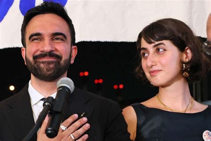 Noah Kahan's Rumored Fianc: Everything We Know