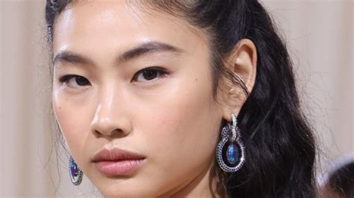 Notable Asian Actresses: A Cultural Luminary