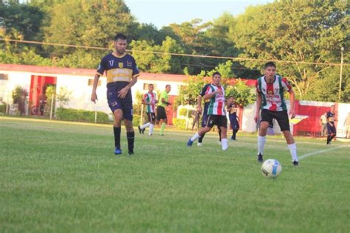 Online 12 de Junio Villa Hayes - Independiente en vivo Copa Rutherford Hayes. El campeón pegó primero y - RCC 26/07/2024