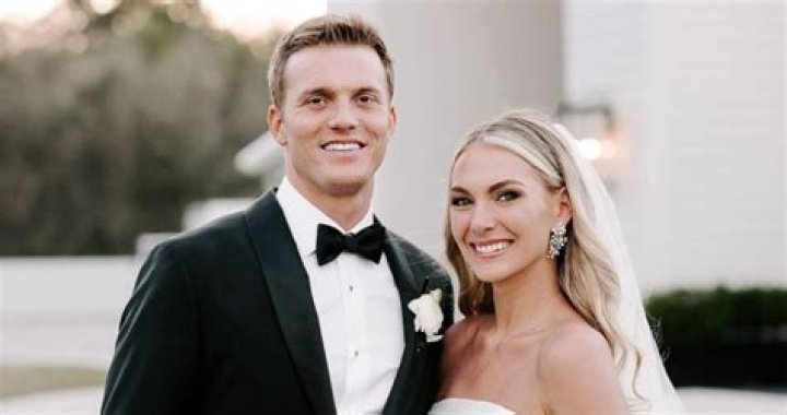 Parker Mccollum Wife Age
