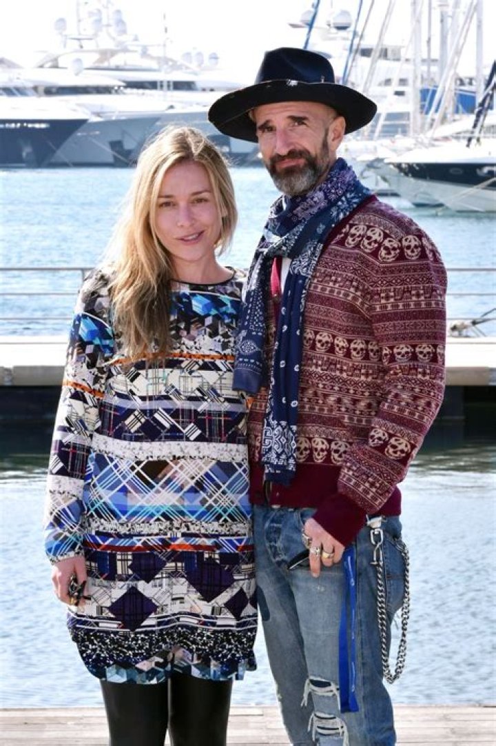 Piper Perabo's Enviable Relationship Journey: From Hollywood To Matrimony