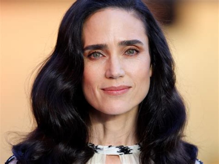 Plump Icon: Jennifer Connelly's Gorgeous Curves