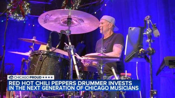 Red Hot Chilli Peppers Drummer Dating 19-Year-Old