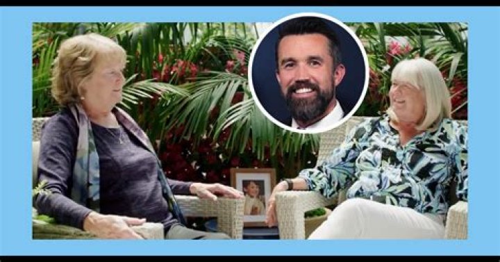 Rob Mcelhenney Moms