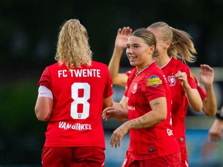Schalke Twente kijken live Mis niks van FC Twente in het buitenland 24 juli 2024 Voetbal