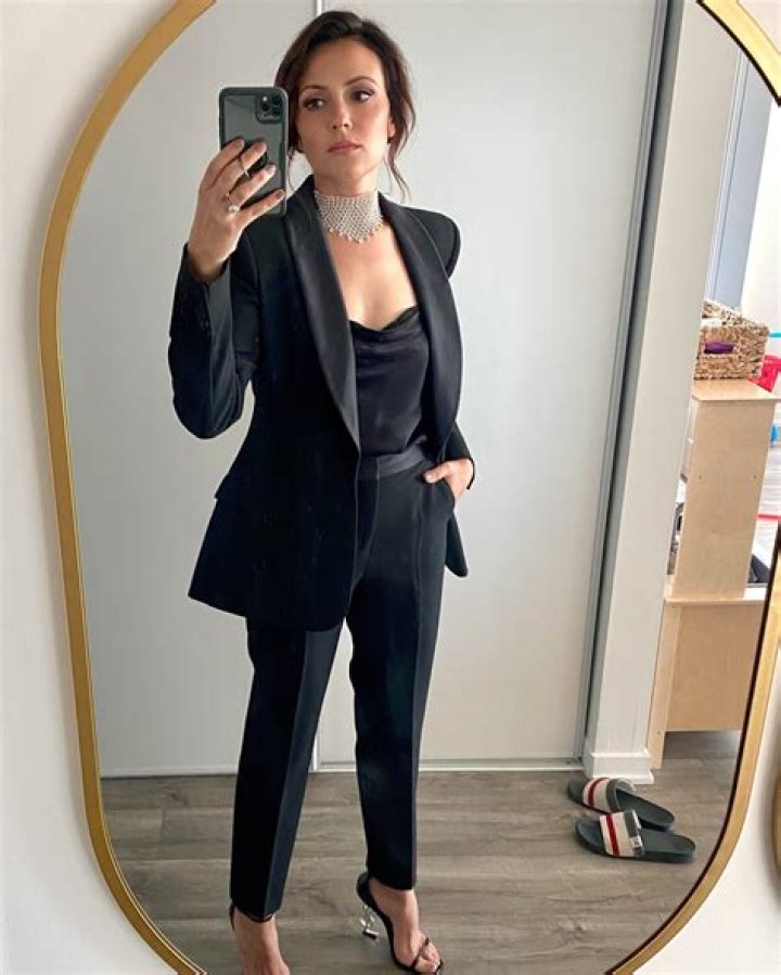 Sizzling Shots Of Italia Ricci's Enchanting Feet