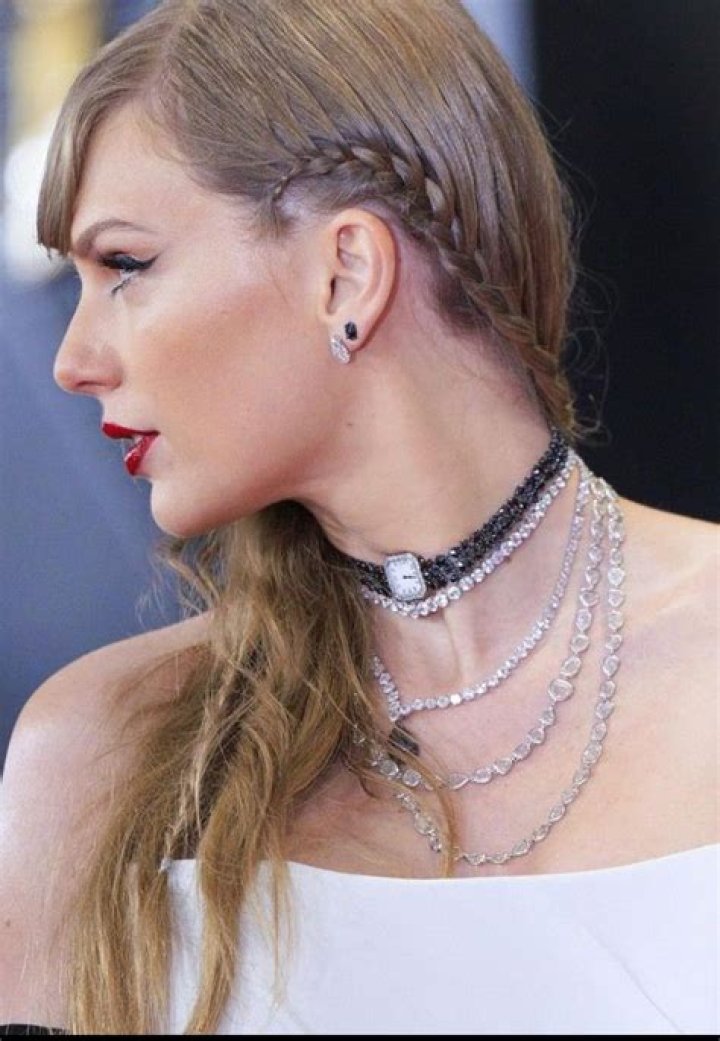 Taylor Swift Cornrows