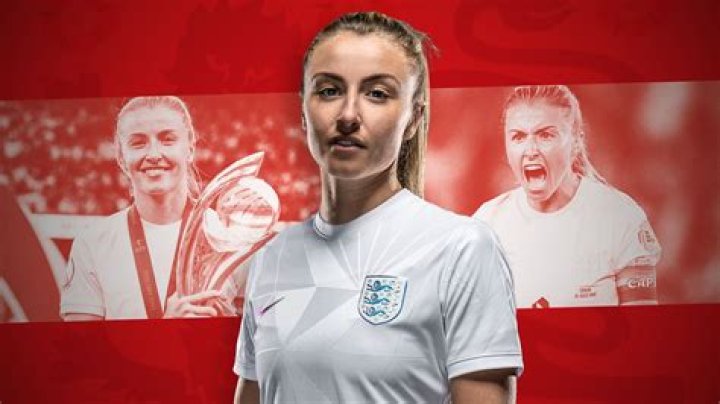 The Age Of Leah Williamson: A Key Factor In Her Football Career