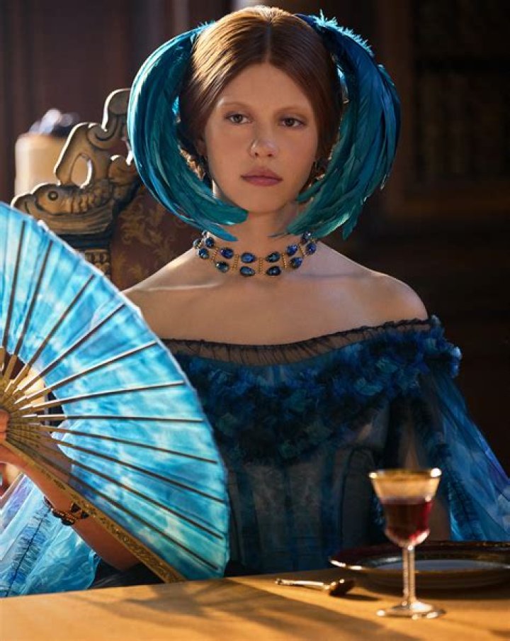 The Alluring Earring Style Of Mia Goth: A Fashion Staple