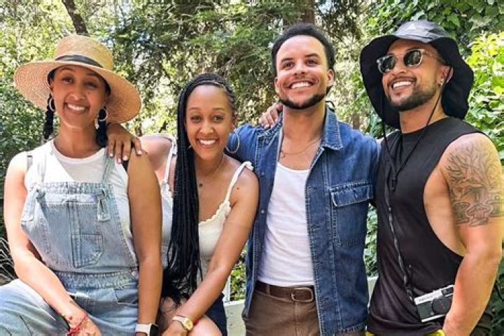 The Complete Guide To Tahj Mowry's Love Life