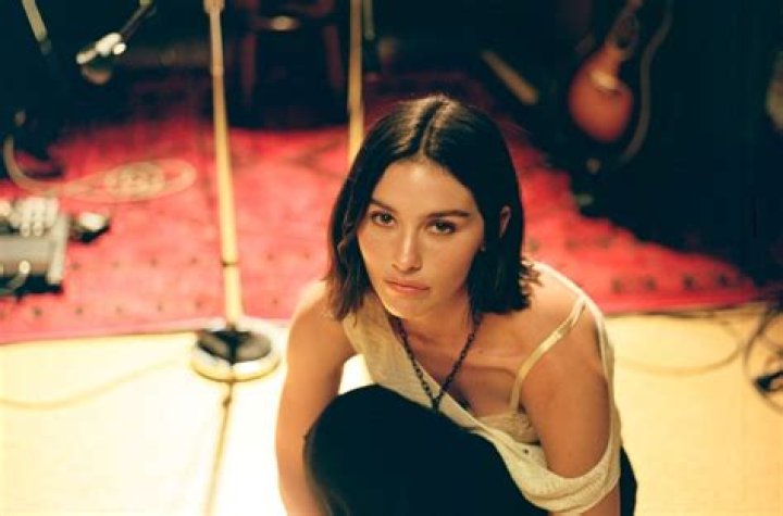 The Definitive Guide To Gracie Abrams' Age And Career Highlights