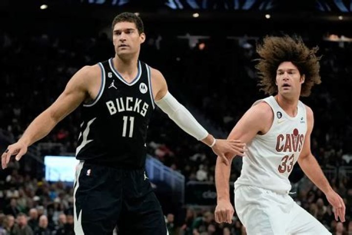 The Dynamic Lopez Duo: Robin And Brook Dominate The Court