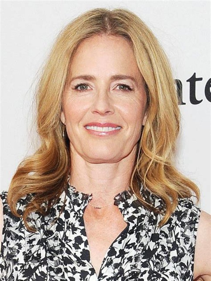 The Essential Guide To Elisabeth Shue's Family: A Close-Knit Clan
