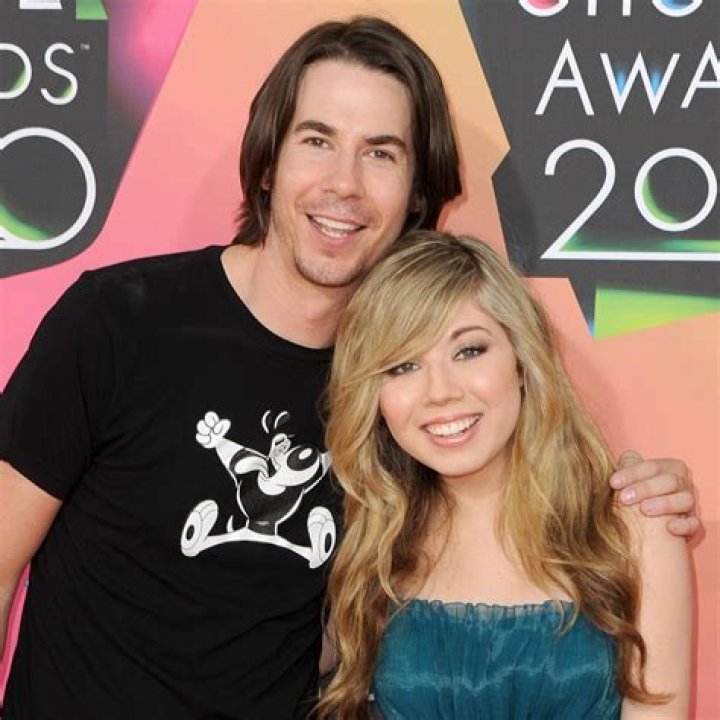 The Love Life Of Jerry Trainor: A Comprehensive Examination