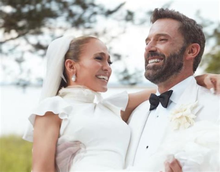 The Ultimate Guide To Ben Affleck And Jennifer Garner's Wedding Photos