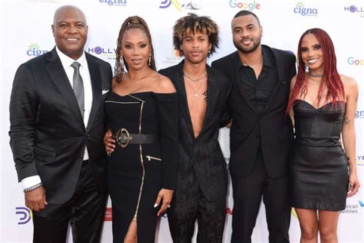 The Ultimate Guide To Holly Robinson Peete's Siblings
