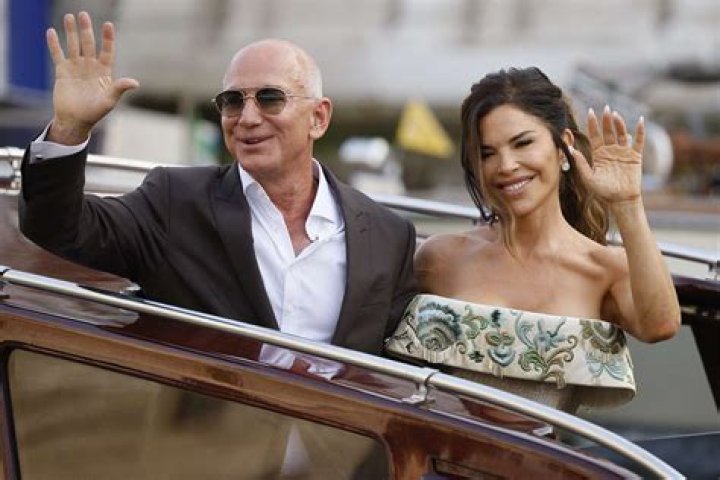 The Ultimate Guide To Jeff Bezos's Daughter: Meet MacKenzie Scott