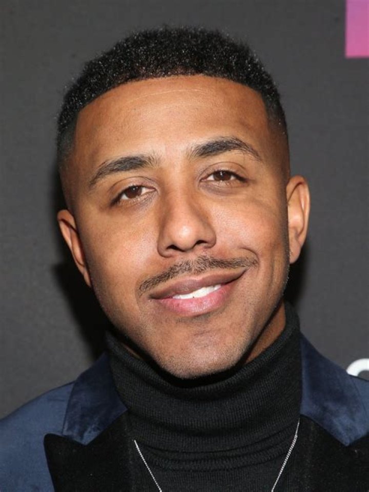 The Ultimate Guide To Marques Houston: Biography, Music, And More