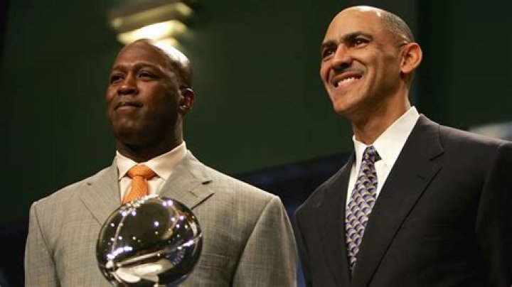 The Unparalleled Rise Of Lovie Smith: Coaching Legend