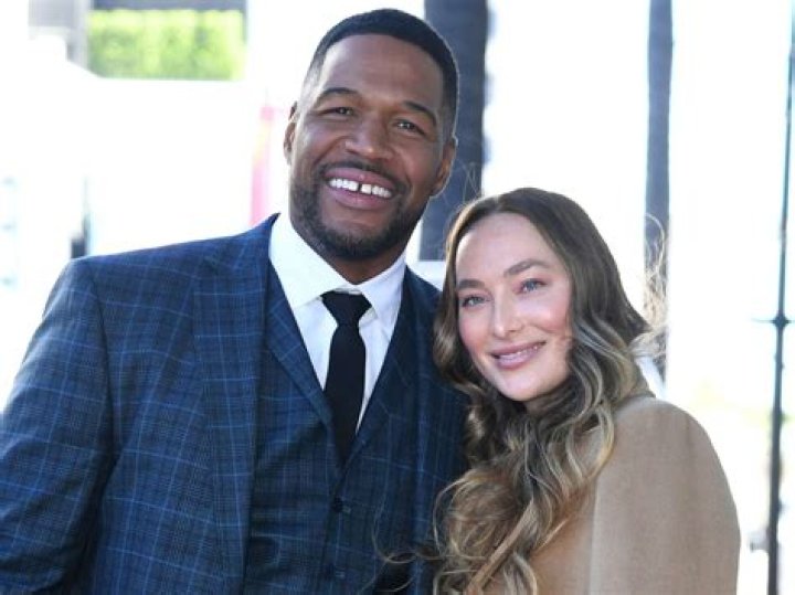 The Untold Truth Of Michael Strahan's Wife, Nicole Murphy