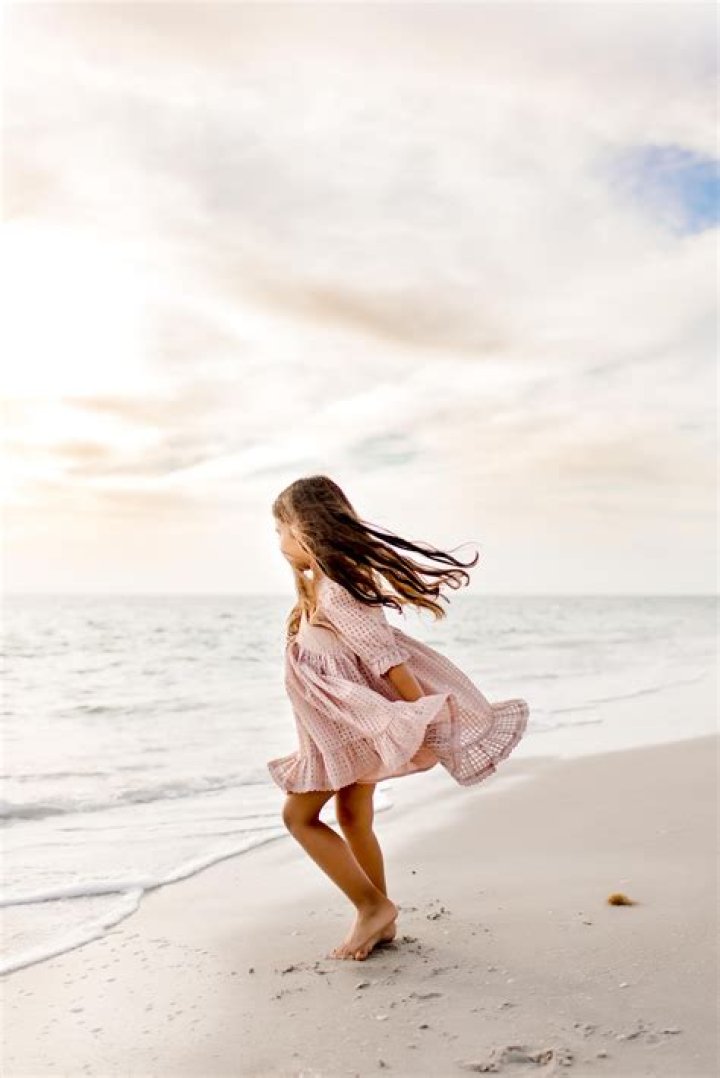 Tips To Stunning Your Beach Photoshoot With Aubreigh Grave