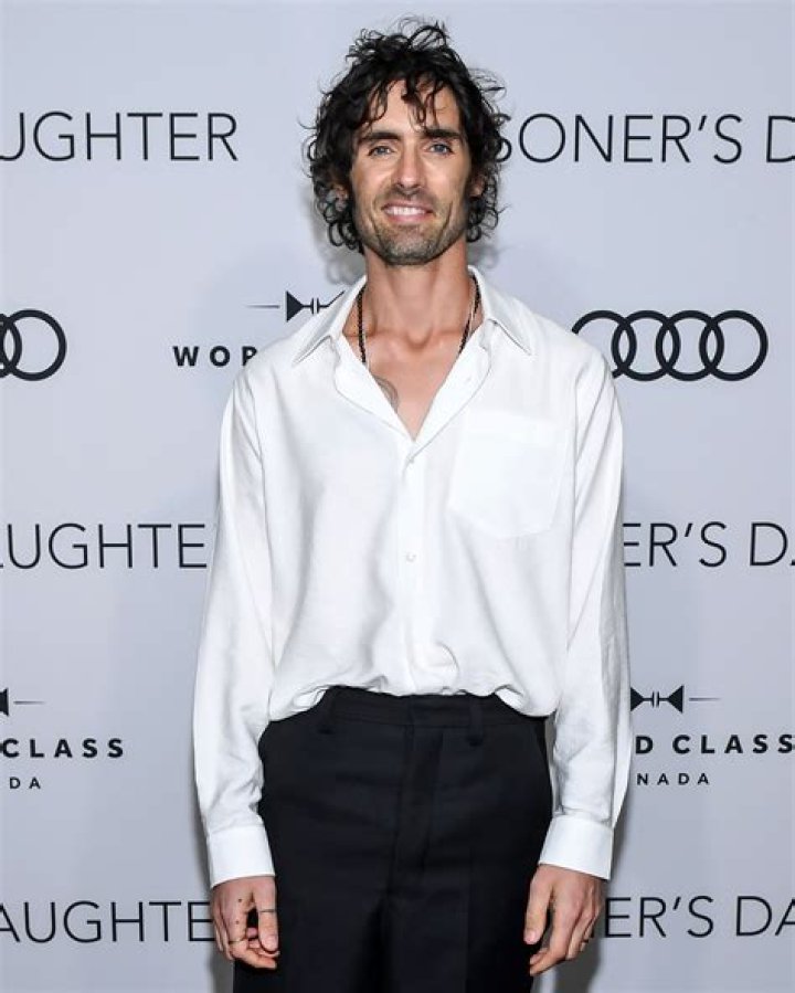Tyson Ritter ·