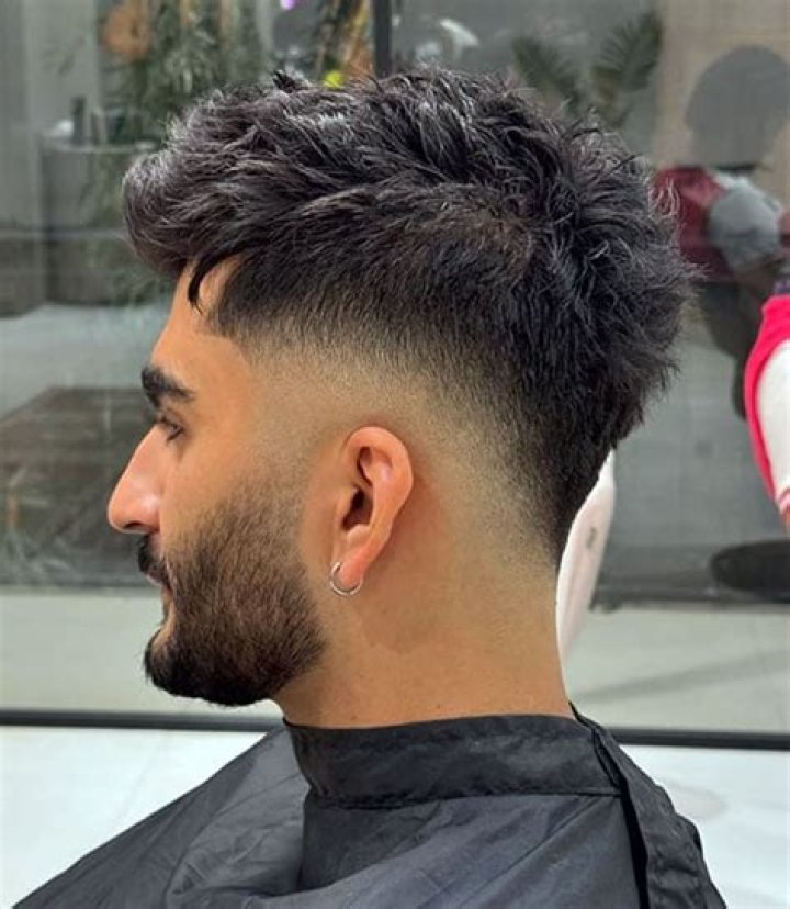 Unbeatable Techniques For A Perfect Mid Fade Haircut