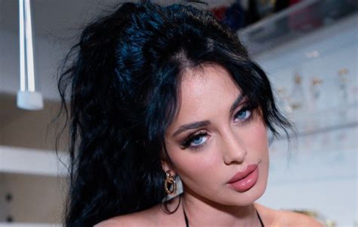 Uncover The Allure: Camilla Araujo's Exclusive Content