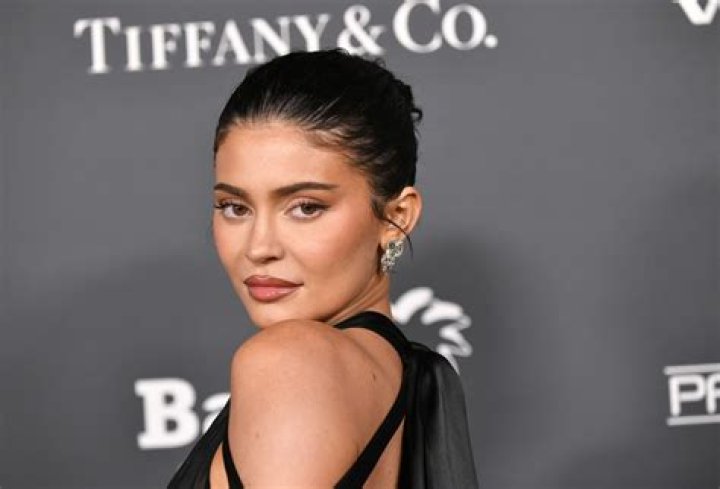 Uncover The Intriguing Weight Of Kylie Jenner