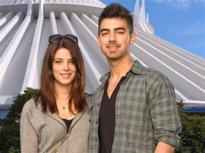 Uncover The Secrets Of Ashley Greene And Joe Jonas' Captivating Relationship