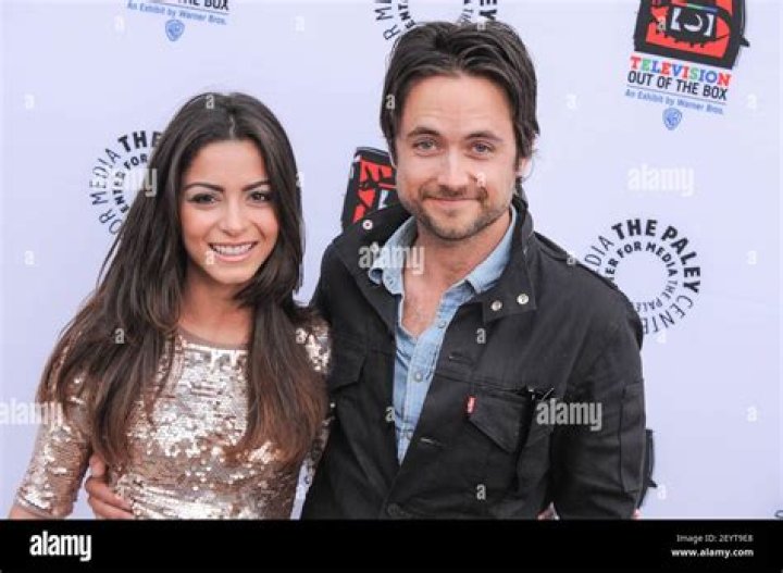 Uncover The Story Behind Justin Chatwin's Private Partner